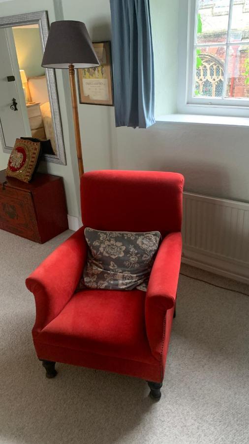 The Totnes Guest House. Upstairs At Zappa'S Экстерьер фото