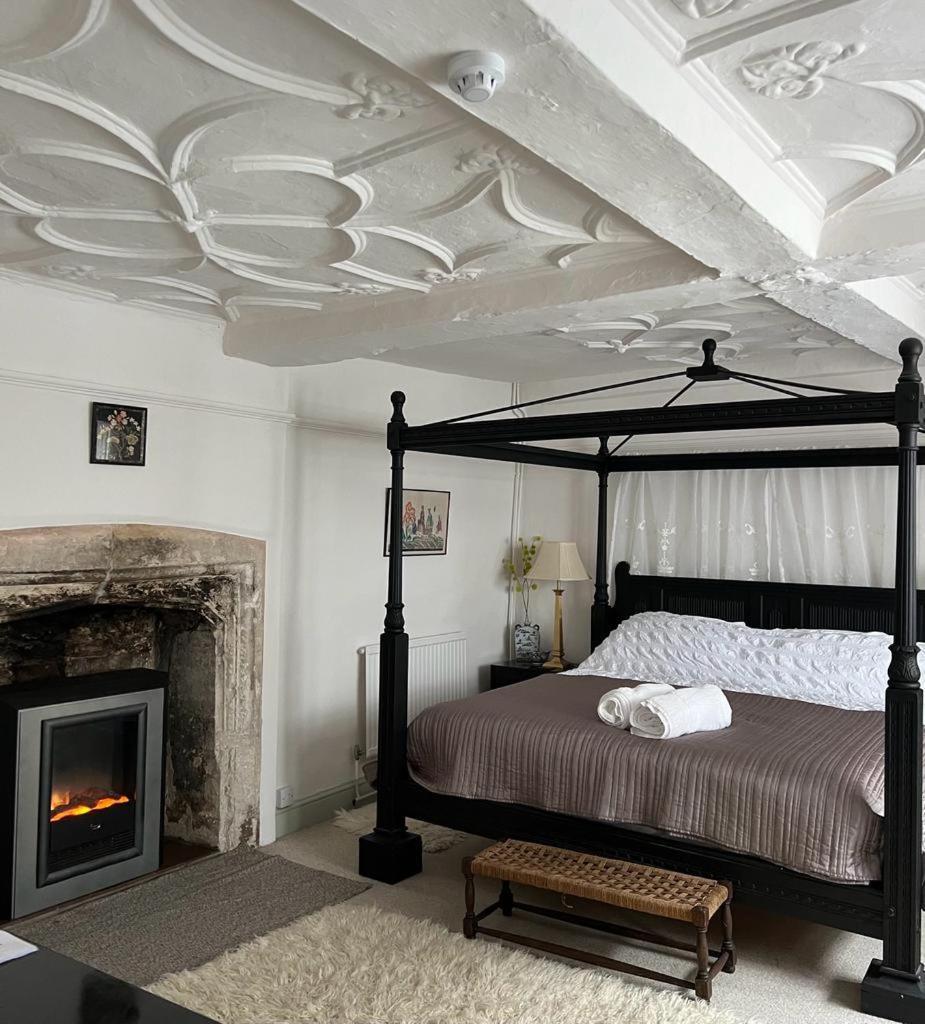 The Totnes Guest House. Upstairs At Zappa'S Экстерьер фото