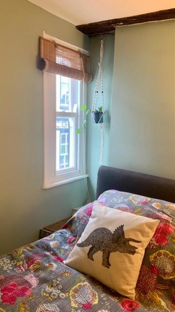 The Totnes Guest House. Upstairs At Zappa'S Экстерьер фото
