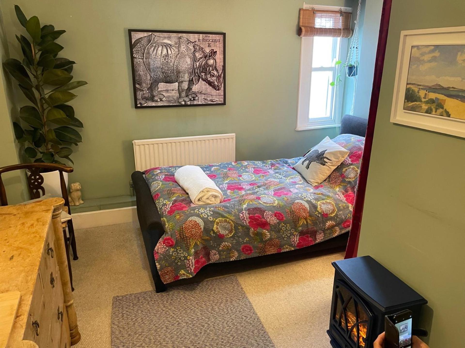 The Totnes Guest House. Upstairs At Zappa'S Экстерьер фото