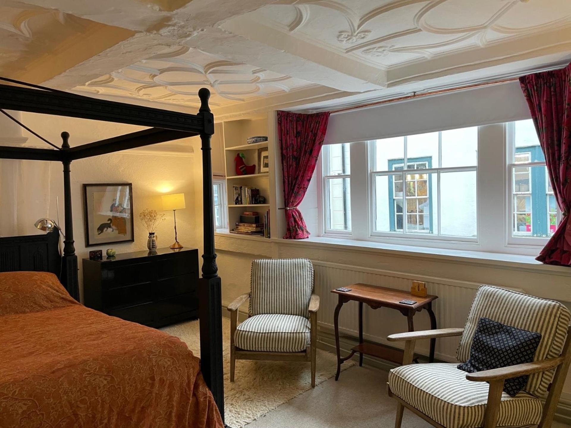 The Totnes Guest House. Upstairs At Zappa'S Экстерьер фото
