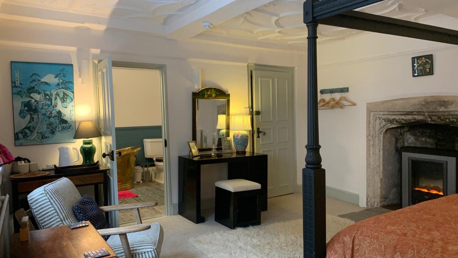 The Totnes Guest House. Upstairs At Zappa'S Экстерьер фото