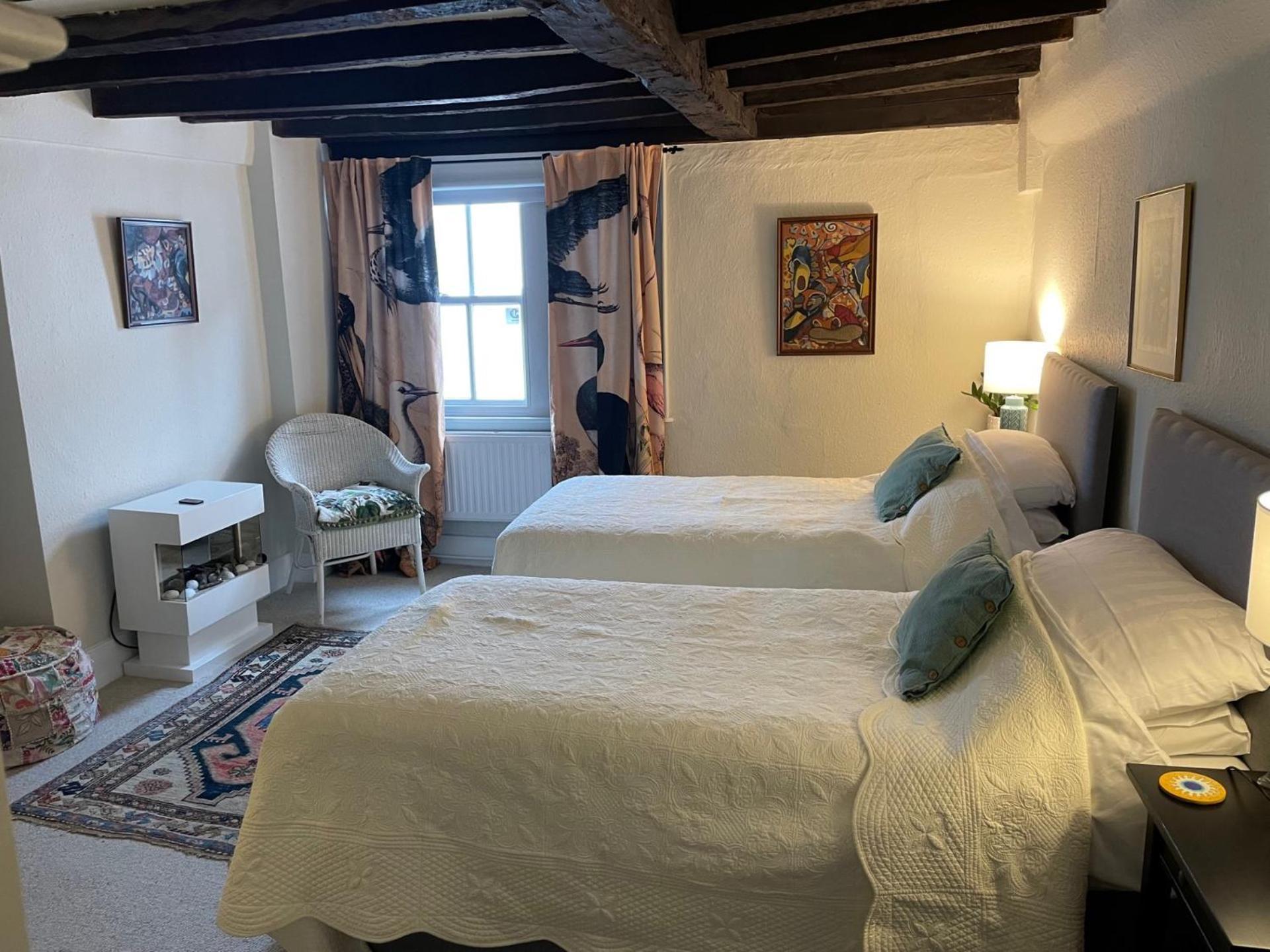 The Totnes Guest House. Upstairs At Zappa'S Экстерьер фото